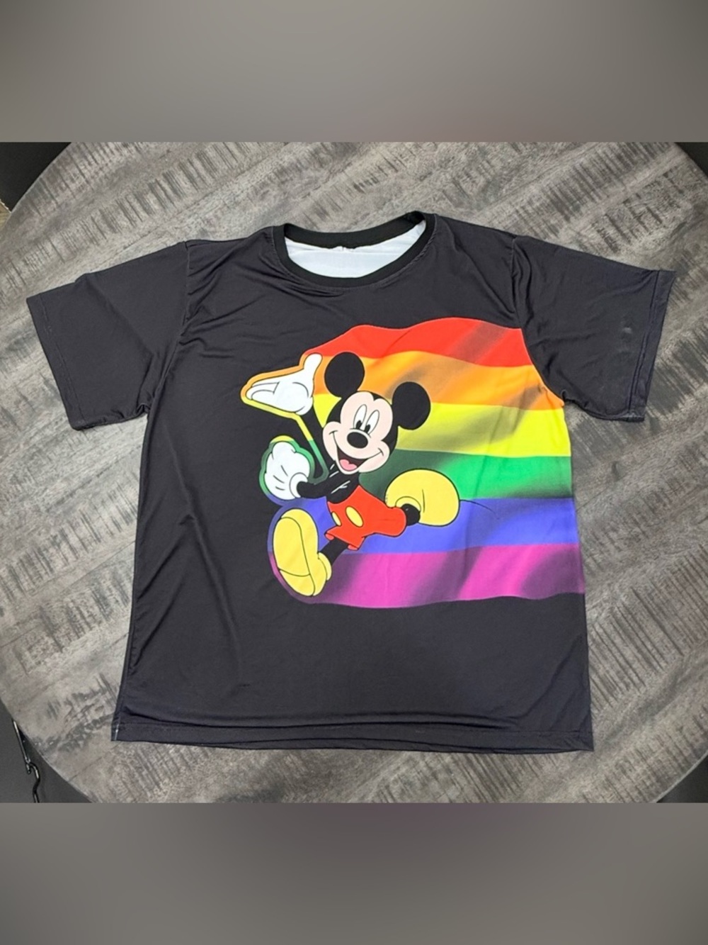 VINTAGE/Men's Black Tank Top with Rainbow Mickey Graphic